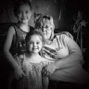 Meet your Posher, Cynthia